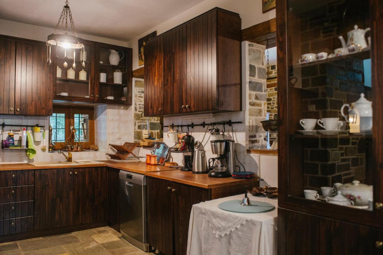 Eudora Full Guest House تساغارادا المظهر الخارجي الصورة