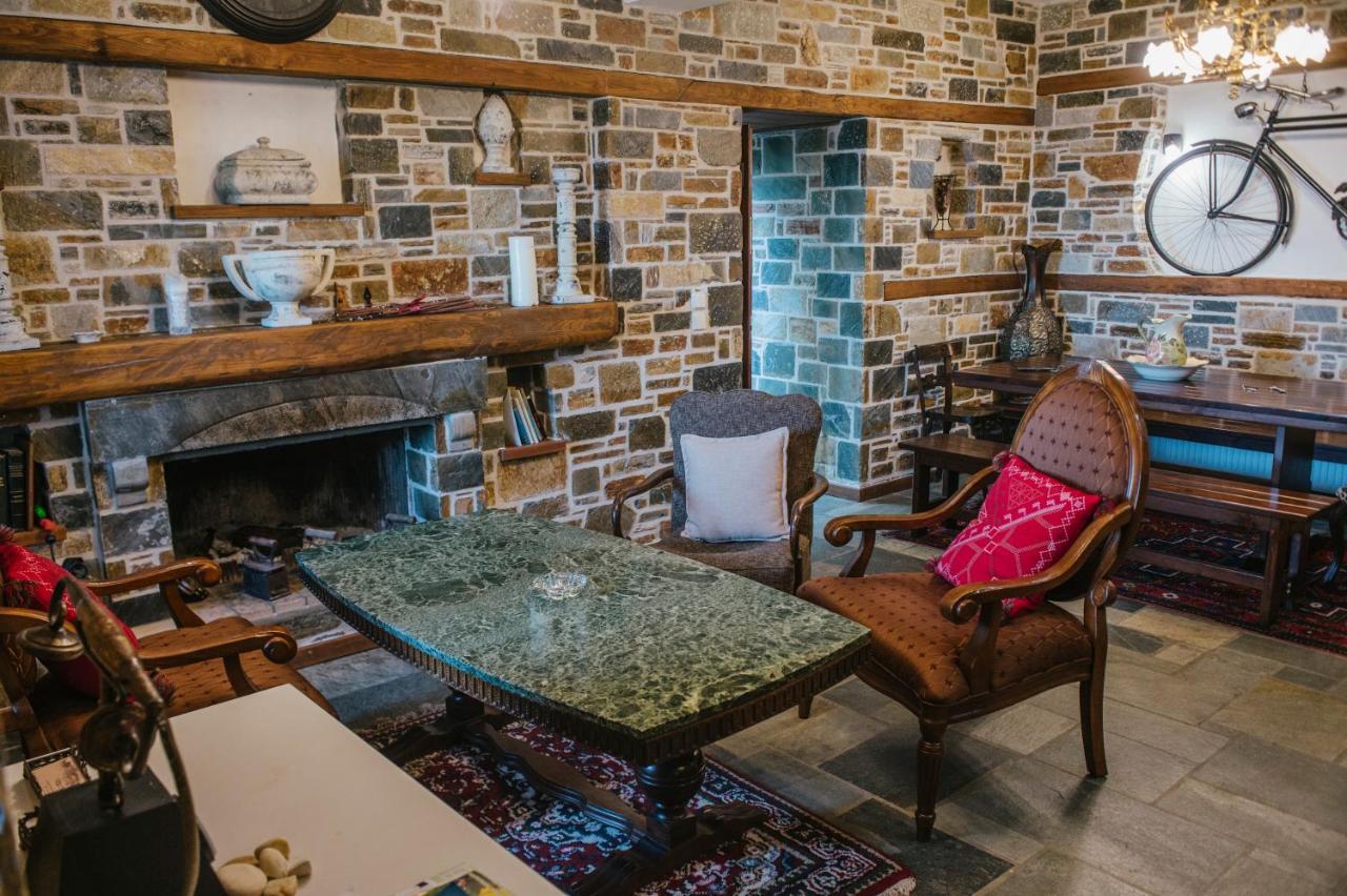 Eudora Full Guest House تساغارادا المظهر الخارجي الصورة