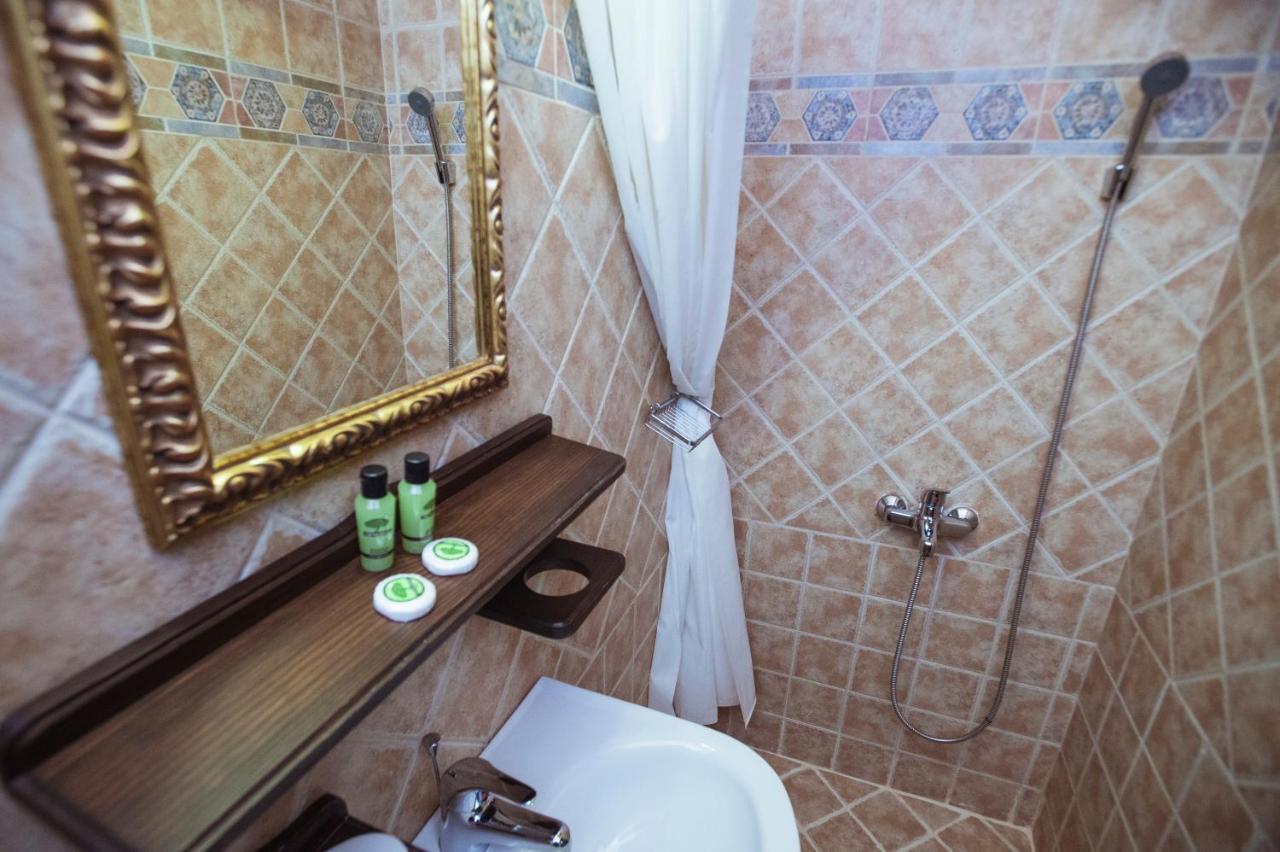 Eudora Full Guest House تساغارادا المظهر الخارجي الصورة